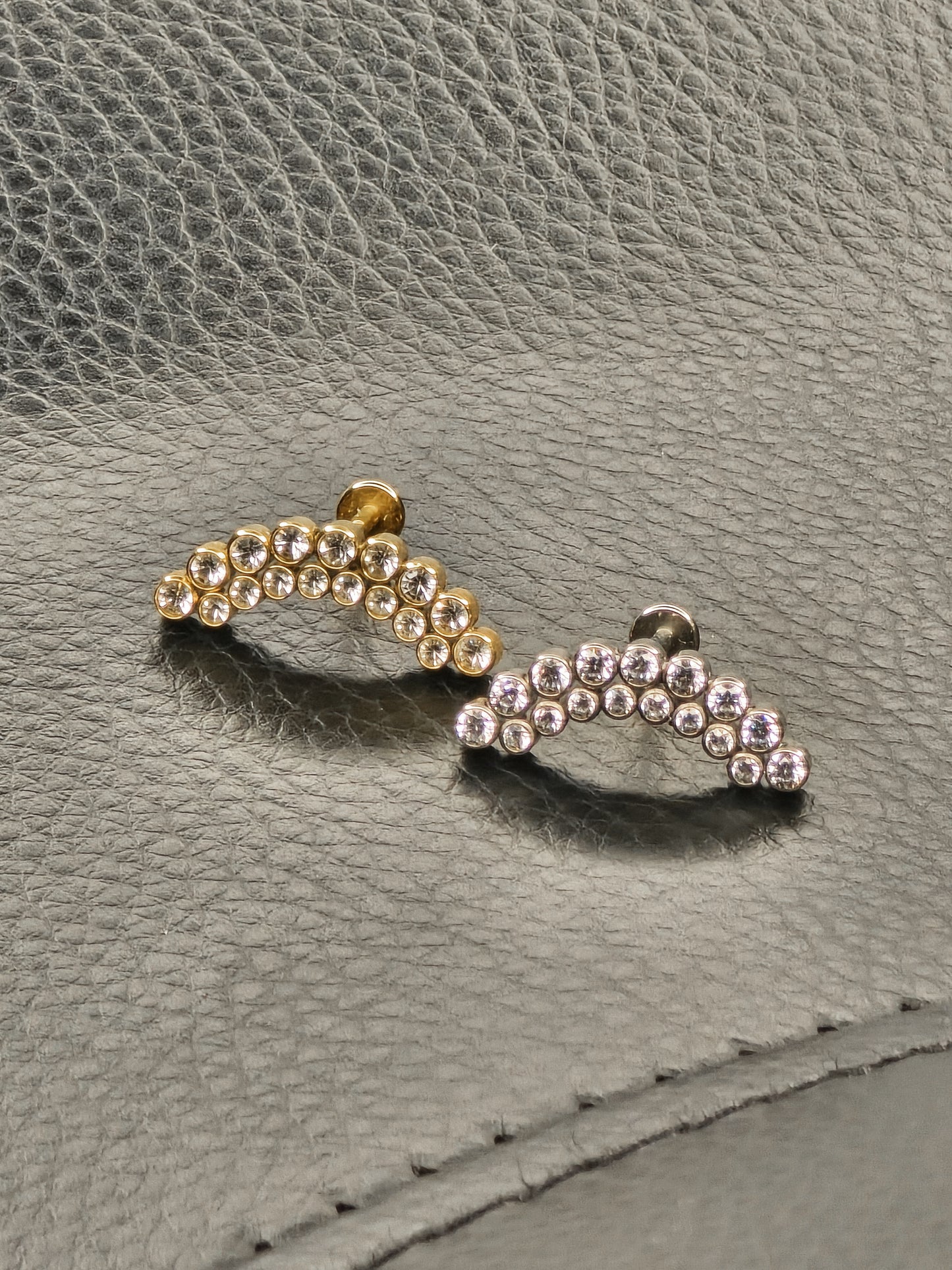 Arco Celestial Labret em Titânio