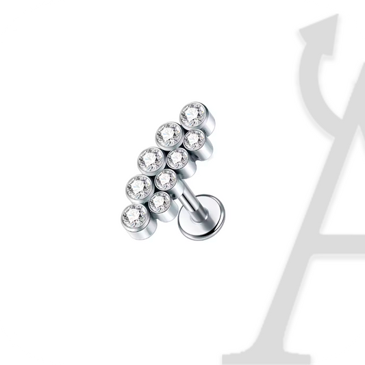 Labret Arco Triplo de Cristais Bezel em Titânio G23 – Brilho Triplo