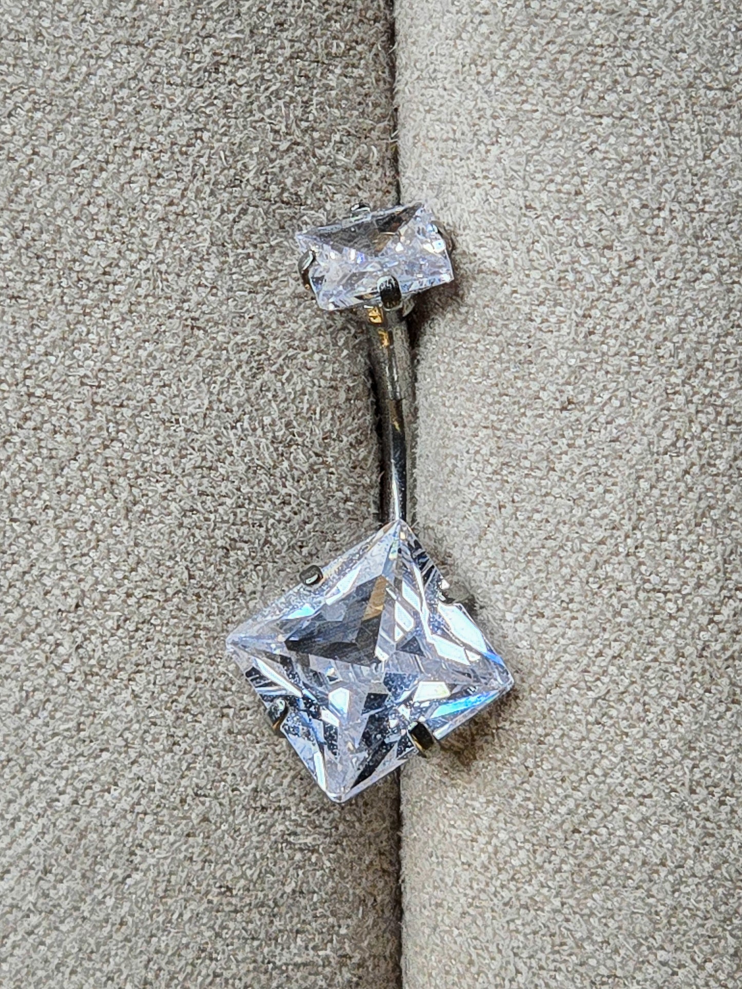 Piercing Umbigo Princesa Radiante em Aço Cirúrgico 316L com Zircónias